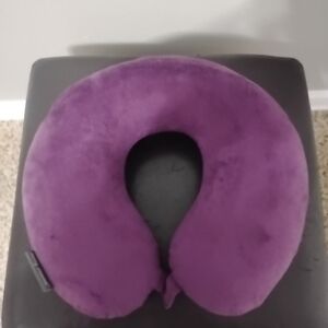 Kathy Ireland Luxurious Purple Cushion